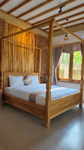 1 king bed, 2 twin beds