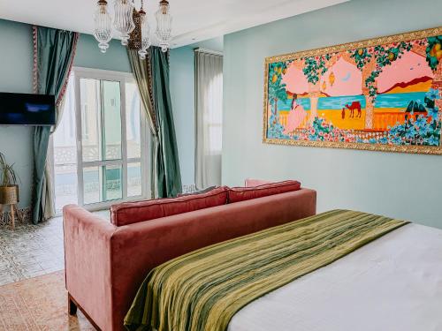 room detail thumbnail 2