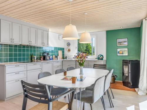 Holiday Home Naya - 500m from the sea by Interhome in Diernaes