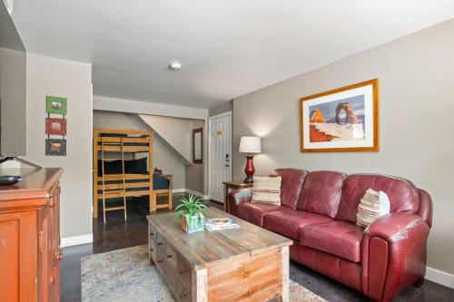 Downtown Cozy Home Base - Purple Sage 5 in Moab, USA