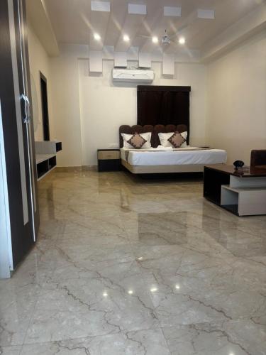 GOLDEN VISTA RESORT - 10 Minute From Mayapur Temple in Krishnanagar