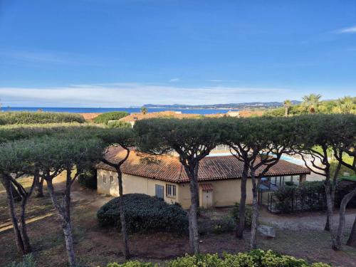 Piscine, climatisation, à 200 m des plages, idéal vacances en famille - Location saisonnière - Six-Fours-les-Plages