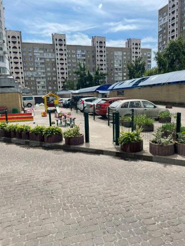 Большая 1 ка, возле больницы, рядом подземный паркинг, Kiev (photo 9)