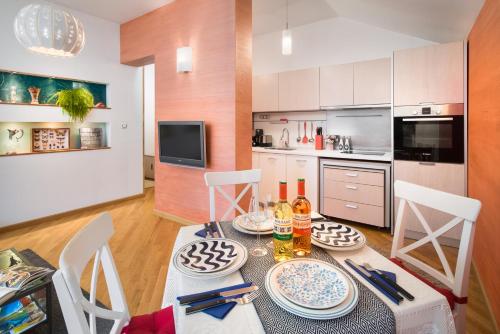 Alexandra's City Center Apartment I, Sofia (photo 7)