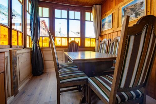 陽台/露台, Imeschhüs (Imeschhus) in 莫雷爾