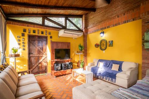 Casa Angi, con jardín y piscina en Sanber (Casa Angi, con jardin y piscina en Sanber) in 伊帕卡賴