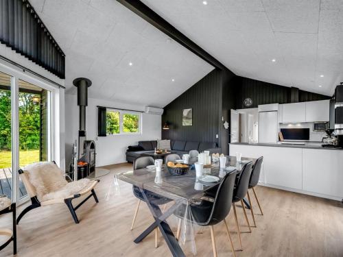 Holiday Home Leeve - 1-4km to the fjord by Interhome in Hemmet
