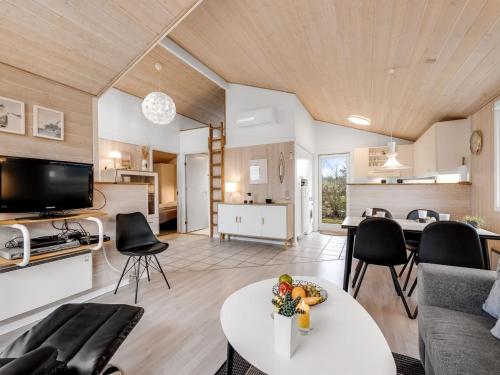 Holiday Home Marten - 1-2km to the inlet by Interhome in Hemmet