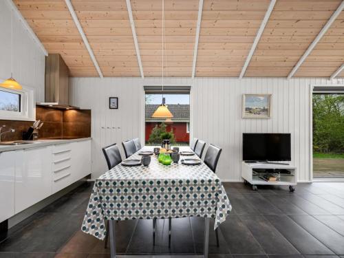 Holiday Home Ketilbiorn - 1-2km to the inlet by Interhome in Hemmet