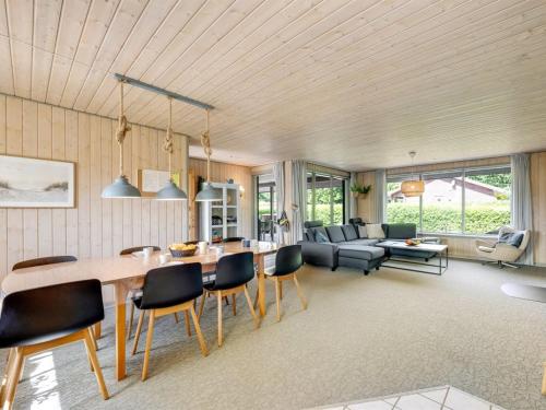 Holiday Home Knag - 800m to the fjord by Interhome in Hemmet