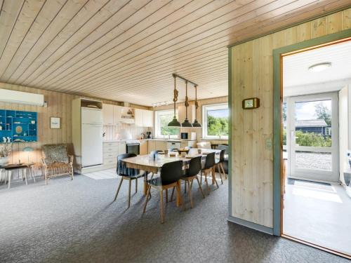 Holiday Home Knag - 800m to the fjord by Interhome in Hemmet