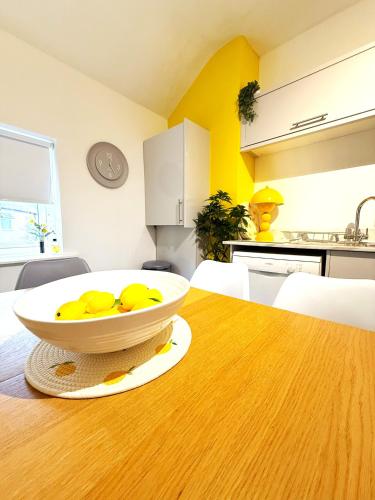 Konyha, The Whitchurch Apartment- The Painted Rooms in Whitchurch