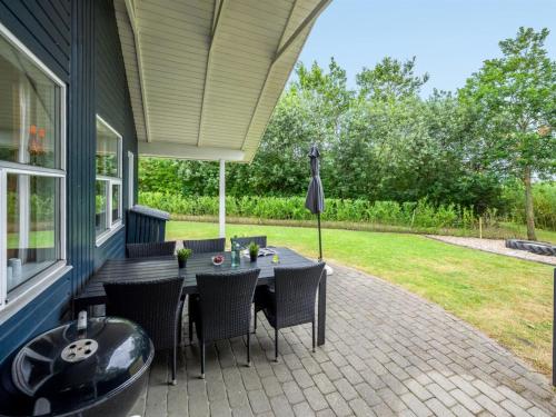Holiday Home Herlugh - 1km to the fjord by Interhome in Hemeta