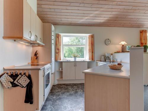 Holiday Home Herlugh - 1km to the fjord by Interhome in Hemeta