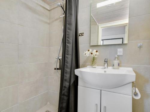  Apartment Thessa - 900m from the sea by Interhome in Juelsminde