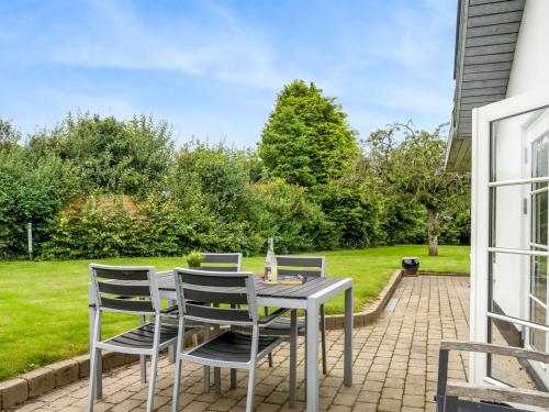 Holiday Home Aliza - 300m to the fjord by Interhome in Muslingevej
