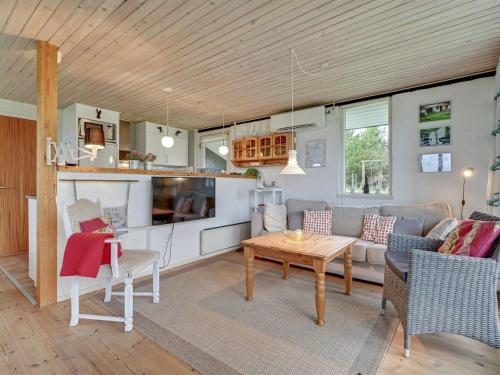 Holiday Home Kaleva - 200m to the fjord by Interhome in Debel