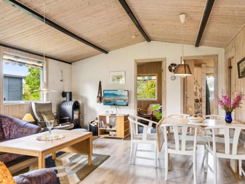 Holiday Home Hanne - 300m from the sea by Interhome in Glesborg