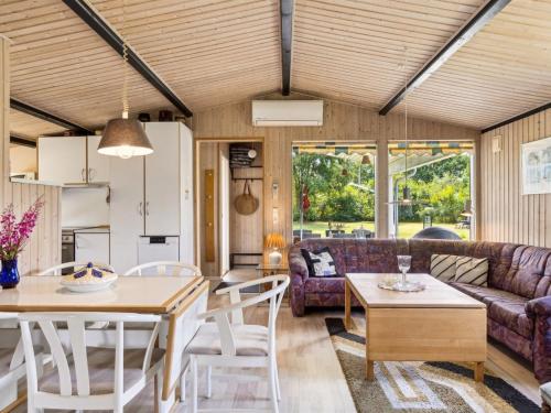 Holiday Home Hanne - 300m from the sea by Interhome in Glesborg