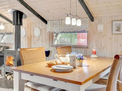 Holiday Home Feliza - from the sea by Interhome in Hals