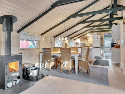 Holiday Home Feliza - from the sea by Interhome in Hals