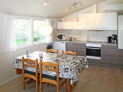 Holiday Home Ilya - 90m to the inlet by Interhome in Egense