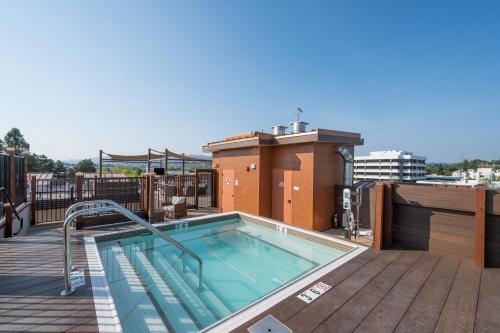 King Bed-Walk Downtown-Free Garage Parking-Laundry in Walnut Creek (Kalifornia)