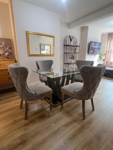 Liverpool Rose House Stylish 3 Bed Near Anfield and Goodison Park