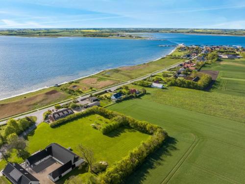 Holiday Home Kara - 100m to the fjord by Interhome in Debel