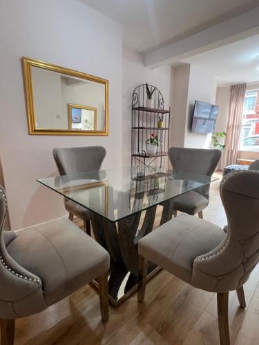 Liverpool Rose House Stylish 3 Bed Near Anfield and Goodison Park, Liverpool (photo 10)