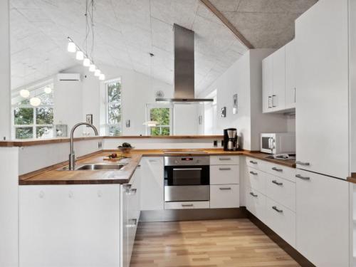 Holiday Home Ljupco - 500m to the fjord by Interhome in Storvorde