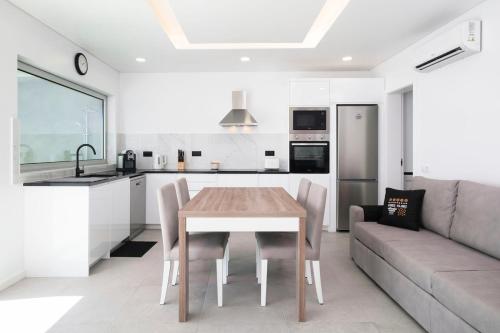 Beira Da Rocha near Flughafen Ponta Delgada