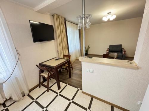 квартира поруч з парком, Uman (foto 2)