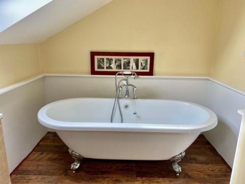Paddock lodge,Beautiful unique 4 bed barn conversion near York in Melbourne (East Riding of Yorkshire)