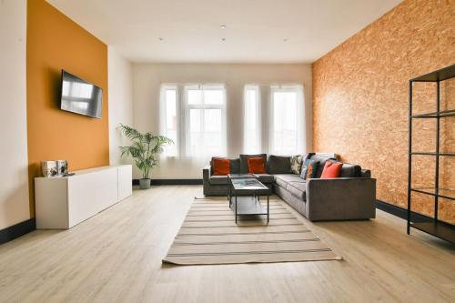 Kings Building – Modern 2-Bed City Apartment