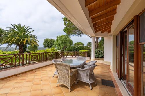 Peaceful and lovely retreat with a pool #1982 in Barao De Sao Miguel