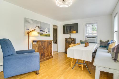 1 Mi to Beach: Home w/ Bocce Court in Cape Cod in เวสต์ ยาร์เมาท์ (MA)