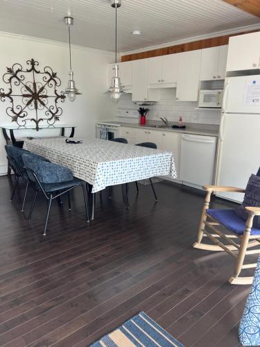 Chalets Plage St-Jean 2 in Saint-Jean-de-l'Île-d'Orléans