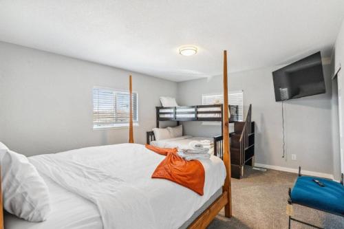 All New! Convenient Location! Sleeps 6 in Regis