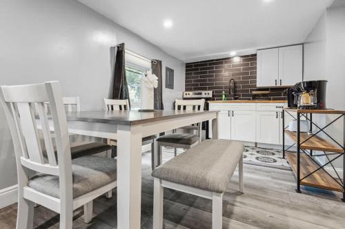 나이아가라 폴스 (NY) 5BR Home-Walk to Niagara Falls & Aquarium 3성급 싱글룸 수영장