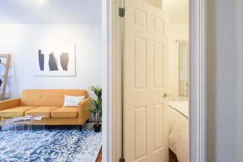 69-5D Modern Lower East East 1br Apt BRAND NEW, New York (photo 4)