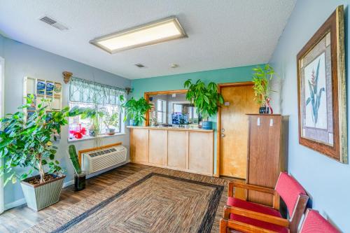 Capital O Aurora Inn Monett US 60 - 로비