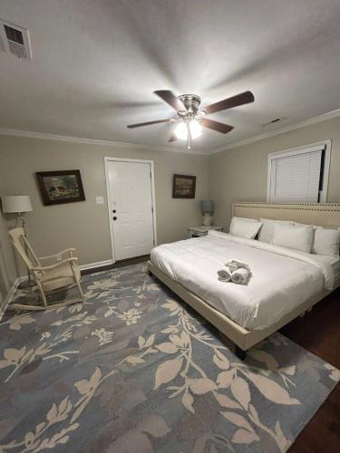 Schiffman Northeast Nook in Huntsville City Center