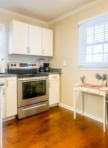 مطبخ, Schiffman Northeast Nook in Huntsville City Center