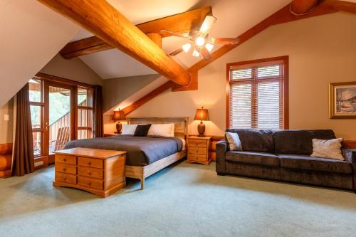 Alders Chalet by Fernie Central Reservations in 弗尼