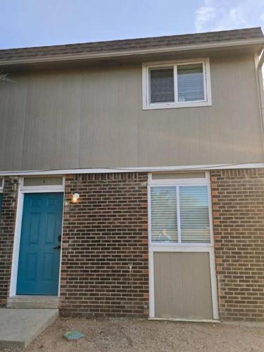 All New! Convenient Location! Sleeps 6 in Regis