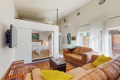 The Island Quarters