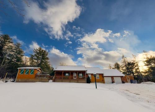 Log Home w Mountain Views Near Windham & Hunter Ski Resorts thumb 4