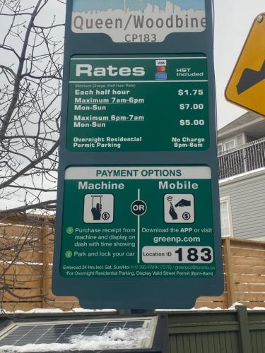 Toronto downtown Woodbine beaches private cozy room near กรีกทาวน์ ออน เดอะ แดนฟอร์ธ