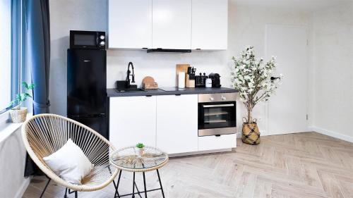 ALFA Stuttgart Mikroapartment 2 Betten Küche Bad l SmartTV WIFI l Porsche & Bosch l 2 Beds Kitchen Bath BS21A2, Stoccarda (foto 4)